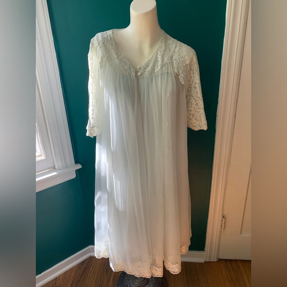 Vintage Peignoir.